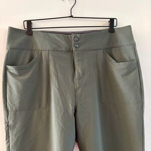 NWT - Women's Royal Robbins Radius Pants - Large
